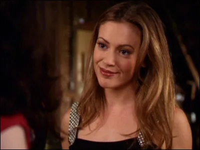 À quelle saison correspond ce look de Phoebe Halliwell ?