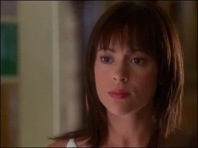À quelle saison correspond ce look de Phoebe Halliwell ?