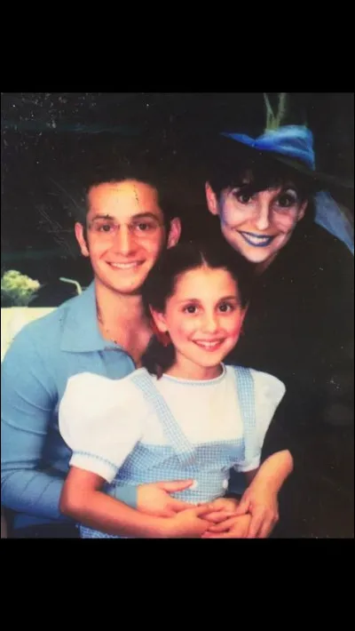 Qui est une des arrières-grands-mères de Ari ? (Du côté de son père)