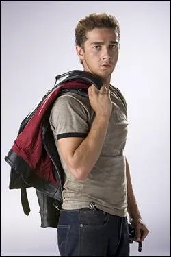 Dans quel suite partage-t-il la vedette avec une icne des annes 80 ?