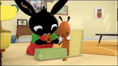 S01E02  La boîte à au revoir.
4. Que possède Bing dans sa boîte à au revoir en plus d'une petite voiture sans roue et d'une salade bondissante  ?