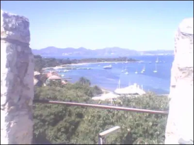 Quel écrivain est l'auteur du livre "Le Secret du Masque de fer" ?