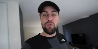 Quel est le vrai prénom de Valouzz ?