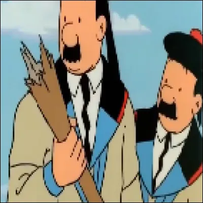 Dupont & Dupond, Tintin et le capitaine repartent de l'île. Par quel animal la pagaie a-t-elle été arrachée ?