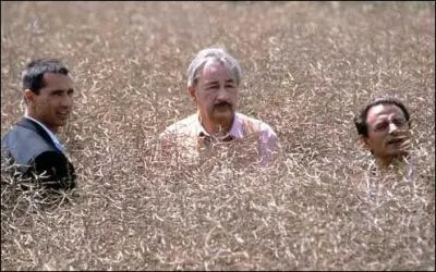 Vincent a t acquit pour le meurtre de sa femme et de son amant. Cependant quelques annes plus tard le juge qui l'a acquitt le contacte pour assasiner la femme de son neveu.