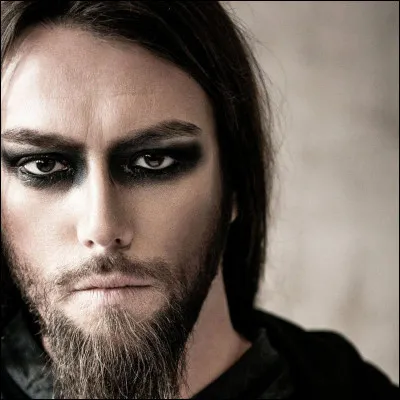 "We give our hearts to the lord of the lost
We live in the dark
Not in heaven we trust
We give our hearts to the lord of the lost
We're ready to depart
Not in hell we do trust"
De quelle chanson ces paroles sont-elles extraites ?