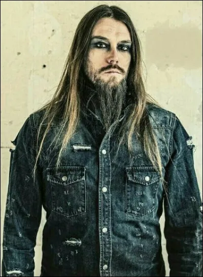 "We do not want [...]
We don't need your surrender
We did not choose [...]
We pick return to sender"
De quelle chanson ces paroles sont-elles extraites ?