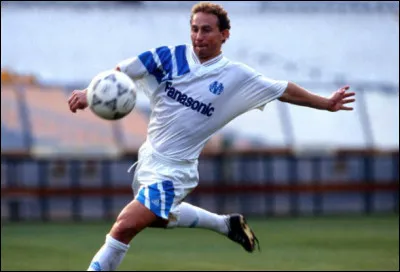 Qui est ce footballeur ?