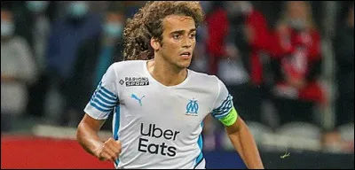 Qui est ce footballeur ?