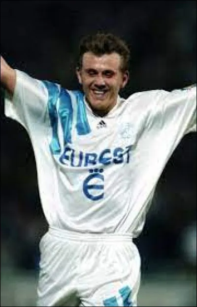 Qui est ce footballeur ?