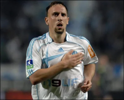 Qui est ce footballeur ?