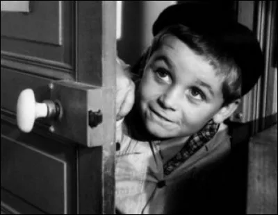 Dans quel film de 1962 peut-on entendre la fameuse réplique « Ah ben mon vieux, si j'aurais su, j'aurais pô v'nu ! » racontant la lutte entre deux groupes d'enfants ?