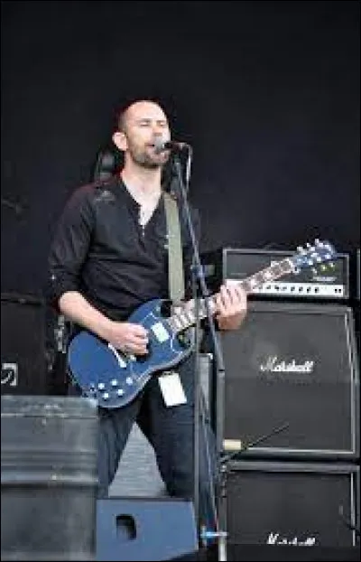 "Móti skal tekið af mikilli heift,
Mótherjum bannað sem vinum er leyft"
De quelle chanson ces paroles sont-elles extraites ?