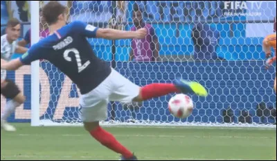 Lequel de ces trois joueurs est le deuxième meilleur buteur de léquipe de France jusquen 2021 ?