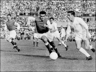 Combien de finales de Ligue des Champions, le stade de Reims a-t-il disputé ?