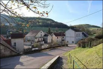 Petit village Côte-d'Orien de 36 habitants, Charencey se situe dans l'ex région ...