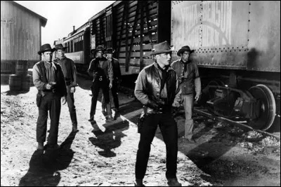 Dans ce western sorti en 1957, Dan Evans doit convoyer Ben Wade (Glen Ford), jusqu'à une gare éloignée où ils prendront le train pour le pénitencier : c'est ...
