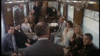 "Le Crime de l'Orient-Express", sorti en 1974, adapté du roman d'Agatha Christie, avec pour acteurs principaux Albert Finney, Lauren Bacall, Sean Connery et Ingrid Bergman, est un film réalisé par ...