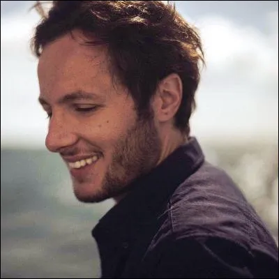 Dans quel chanson de Vianney le refrain commence-t-il par "Et si l'averse nous touche, toi et moi, on la traverse &agrave; deux, &agrave; trois" ?