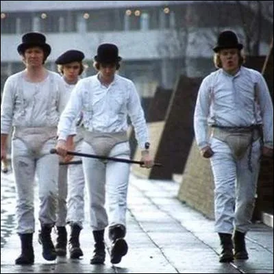 Quel acteur est surtout connu pour son r&ocirc;le d�Alex DeLarge dans le film "Orange m&eacute;canique" de Stanley Kubrick ?