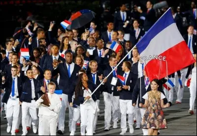 Qui seront les deux porte-drapeaux de l'Équipe de France ?