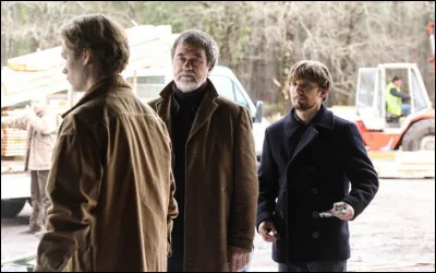 Deux enquêtes ont lieu à deux époques différentes et ont un point commun : le même suspect. Quelle est cette série ?