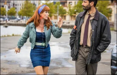 Une femme avec un QI de 160 collabore avec la police pour résoudre des enquêtes. Quelle est cette série ?