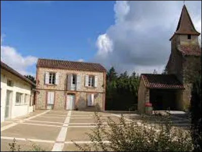 Nous sommes en Gascogne, &agrave; Fust&eacute;rouau. Village occitan de l'arrondissement de Mirande, il se trouve dans le d&eacute;partement ...