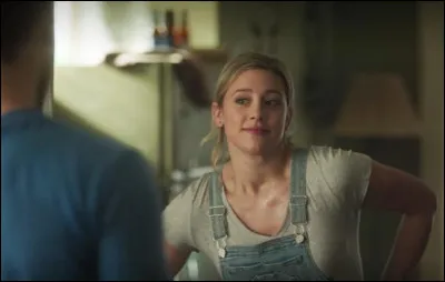 Ensuite ils reviennent tous &agrave; Riverdale High pour y faire un job. Qu'est-ce que Betty enseigne &agrave; Riverdale High ?