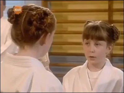 Dans cette épisode de "Mes parents cosmiques", quel sport fait Lucy ?