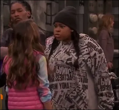 Dans "Games shakers", comment s'appelle la fille qui veut se battre avec Babe ?