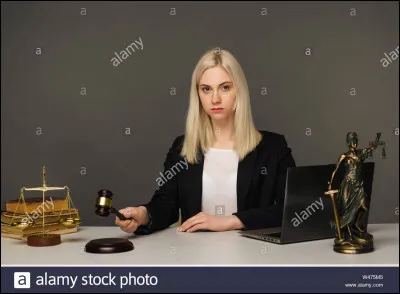 En 1804, d'apr&egrave;s le Code civil, quelles sont les personnes priv&eacute;es de droits juridiques ?