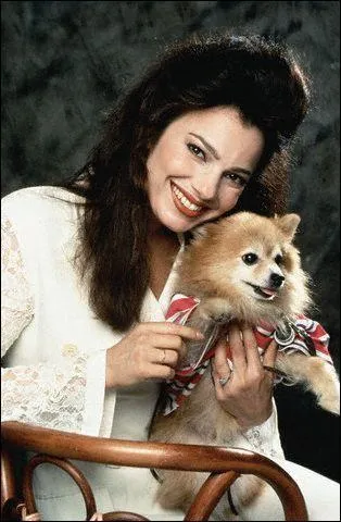 C C Babcock a un tout petit chien roux, que Fran a nomm ?