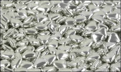 Comment dit-on l'argenté ?