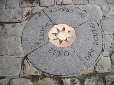 Où se trouve le point 0 de toutes les routes de France ?