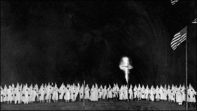 Pour finir, existe-t-il encore des membres du Klan aujourdhui ?