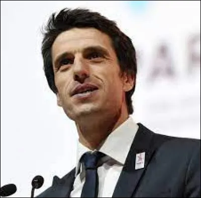 Qui est ce sportif célèbre venant de Pau ?