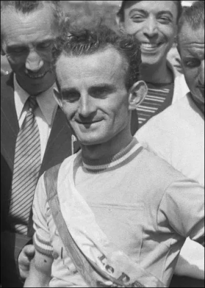 Surnommé "Biquet" Robic fut le vainqueur du 1er Tour de France d'après-guerre en 1947. Il est décédé en 1980 dans un accident de la route. Quel était son prénom ?