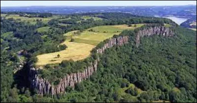 Je vous emm&egrave;ne &agrave; pr&eacute;sent &agrave; la d&eacute;couverte des orgues de Bort-les-Orgues. Ville n&eacute;o-aquitaine de l'arrondissement d'Ussel, elle se trouve dans le d&eacute;partement ...