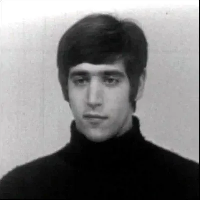 Quelle chanteuse, interpr&egrave;te de "Ce petit chemin", a pr&eacute;sent&eacute; pendant pr&egrave;s de 20 ans l�&eacute;mission "Le Petit conservatoire de la musique", qui a r&eacute;v&eacute;l&eacute; des artistes comme Yves Duteil et Fran&ccedil;oise Hardy ?