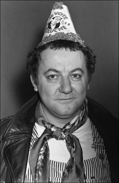 En 1984, Coluche a reçu le César du meilleur acteur pour son rôle dans le film "Le Maître d'école".