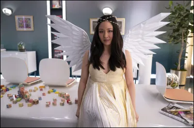 Quel personnage est joué par Constance Wu ?
