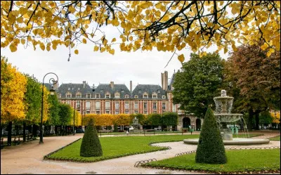Quelle est la plus vieille place de Paris ?