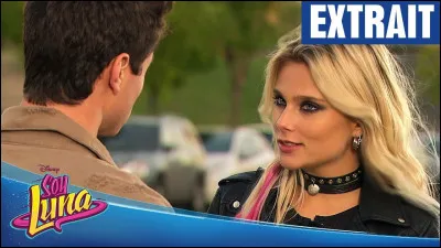 Comment s'appelle sa pire ennemie qui est en plus sa cousine ?