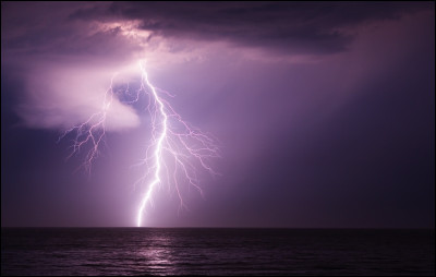 Lorsque vous avez compté les secondes entre le son et la lumière dun éclair, que faut-il faire pour savoir à quelle distance il est (en kilomètres) ?