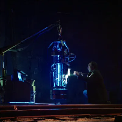 Comment s'appelait la société qui a fabriqué le dispositif Markov (machine à tremblement de terre) que Malcom Merlyn utilisa pour raser les Glades ?