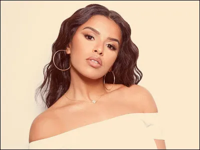 Qui chante ces paroles : "Et je me revois dans tes bras mama, c'est impossible qu'on nous sépare mama / J'n'imagine pas ce jour où tu pars mama, même dans mes plus grands cauchemars mama" ?