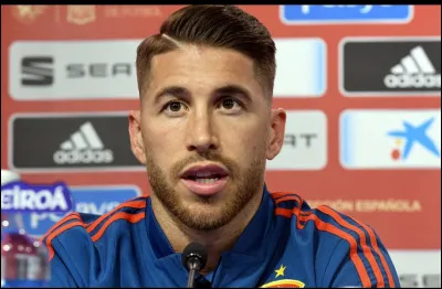 Dans quelle équipe joue cette personne ?