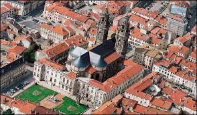 Dans quel département se trouve la ville de Lunéville ?