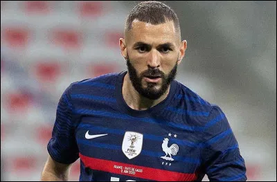 Karim Benzema fait son grand retour sous le maillot bleu : combien inscrit-il de buts pendant la compétition ?
